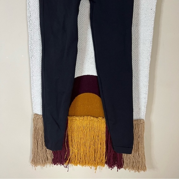 SPANX SEAMLESS LOOK AT ME NOW LEGGINGS SIZE MEDIUM - Picture 7 of 8